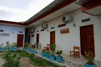 Hotel O Kost Reski 1 Near Pasar Rakyat Limbung - parking