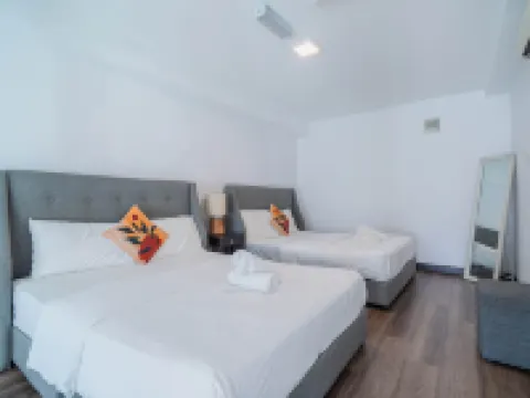 Cozy 2BR Maritime Suite Duplex George Town Hotels near Karpal Singh Drive