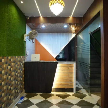 Hotel Konaaz Inn