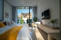 Zenora Hillside Garden