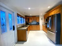 Burnaby Orchard House - Hot Tub