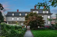 The Underwood Hale House - 4-Star