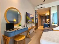 Cenang Beachfront Apt Langkawi | Infinity Pool Sunset View - parkir