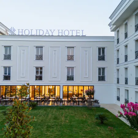 Holiday Hotel