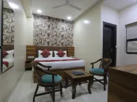 HOTEL TRITON GRAND Hotels near JNU