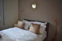 Athens Central Station 4-Room Apartment Hotels in Syntagma