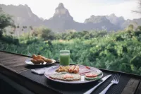 Anurak Lodge - 朝食