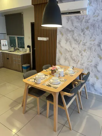 JS Ipoh Homestay2 @ The Majestic Ipoh Отели рядом с достопримечательностью «Kam Sui Aquarium Shop»