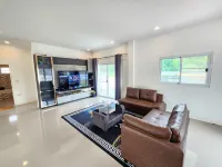 Pool Villa - Phetchabun Отели в г. Пхетчабун