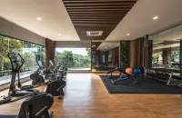 NEW Designer Condo - Panoramic Forest View - Steps To IOI City Mall - Your Best Urban Retreat - Fitnessstudio