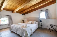 Palazzo della Torre 202– Modern Historic Apartment