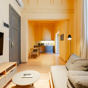 Grey l Studio Apartments Downtown Alexandria Menasce House