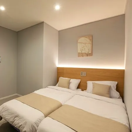 Lime Stay Myeongdong Отели рядом с достопримечательностью «Сеульский лесной парк»