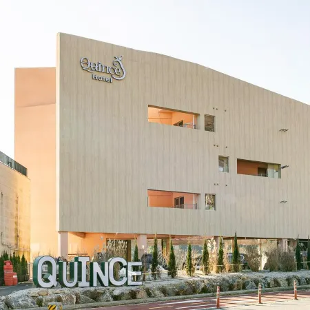 Hotel Quince Отели рядом с достопримечательностью «Храм Суджонса»