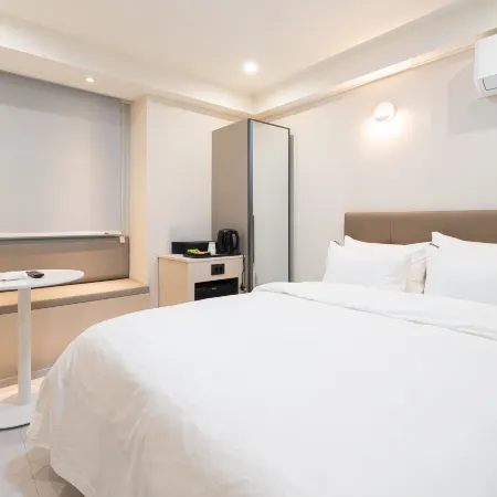 STAY SHWIM MOTEL Отели рядом с достопримечательностью «Гансогу»