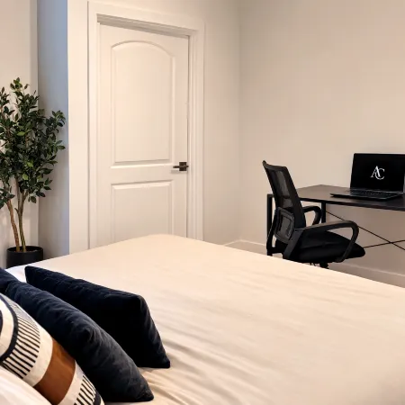 Comfortable Home w/Pool, Gym 10 Min to Disneyland