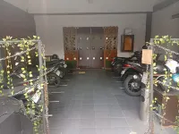 Kost Exclusive Omah Sinten Palagan - parkir