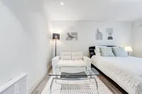 Calm Private Contemporary 1BR Unit | Free Parking | Burnaby - Homestays