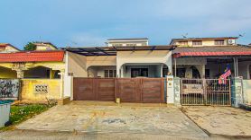 Modern Home BBQ Event Pool at Melaka by HCK