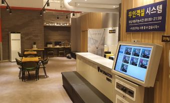 4. 호텔 팰리스..