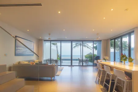 Faru Villa Beachfront