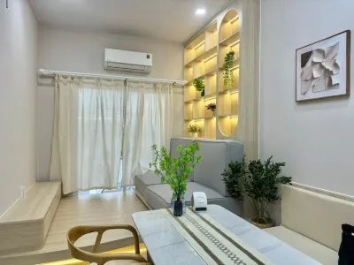 Peach Peach Home Hotels near Vinh Trang Pagoda