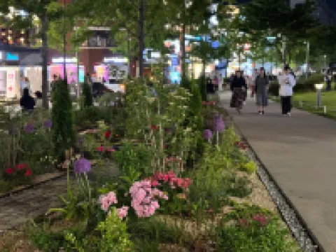 Hongik University Station 8min/Bedroom 3/Bed 4/Parking Available [Vanilla House]