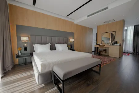 Hotel Uji Ftohte Отели в г. Тепелена