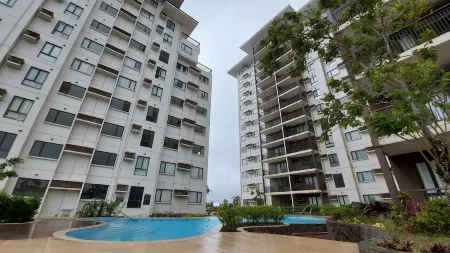 Cool Breeze-Serin West Tagaytay 1-bedrooom Condo Отели рядом с достопримечательностью «Тагайтай»