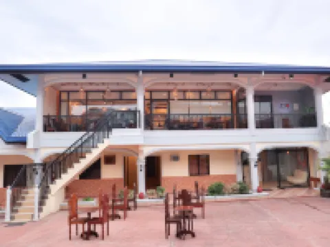 Hola Hostel Puerto Princesa Hotels in Palawan