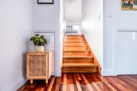 Ensorcelled Hotel a Swansea