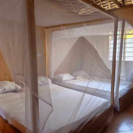 Sawa Sawa Beach Hotel & Backpackers