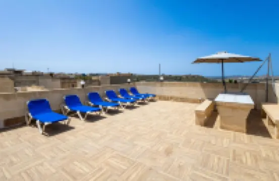 Naduri - 3 bedrooms (sleeps 7 + 2 kids) Nadur village