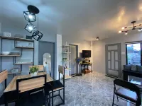 Modern Interior | 5 min from Airport | Karaoke - Homestays