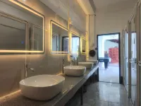 Luang Prabang Mountain View Hostel & Bar - Hostels