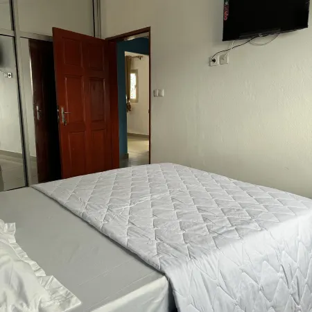Superior Blooming & Spacious Luxury in the City