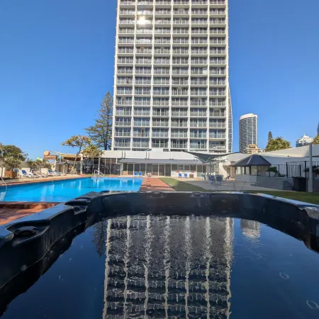 Surfers Chateau Hotels in Gold Coast