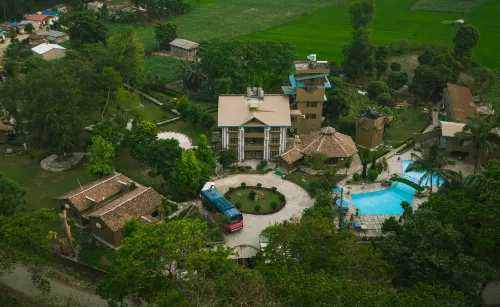 Safari Adventure Lodge Pvt.Ltd - 早餐
