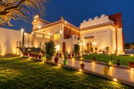 Haveli Ulfat Rai - Chaubeyji's Heritage Hotel
