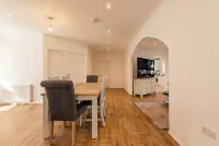 Luxury 4BR Heathrow Home | Parking | Near T4, T5 - 2-Star
