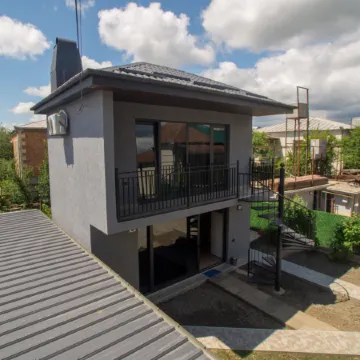 Prestige Guest House Отели в г. Кутаиси
