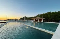 เดอะ บีช คาลาตากัน เมดิเตอร์เรเนโอ พาวเวอร์ บาย โคโคเทล