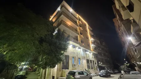 Pyramids Hotel Отели рядом с достопримечательностью «Пирамида Микерина»