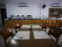 Hotel Bukit Serelo - 早餐