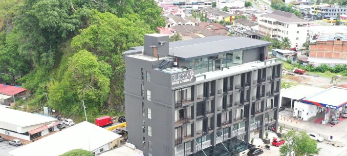 ELISSA HOTEL & SUITES プルリスのホテル