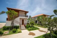 NaturalBeach Hotels near Wat Saeng Raeng