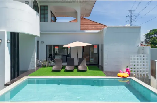 9 BR Pool Villa near Shopping Mall.