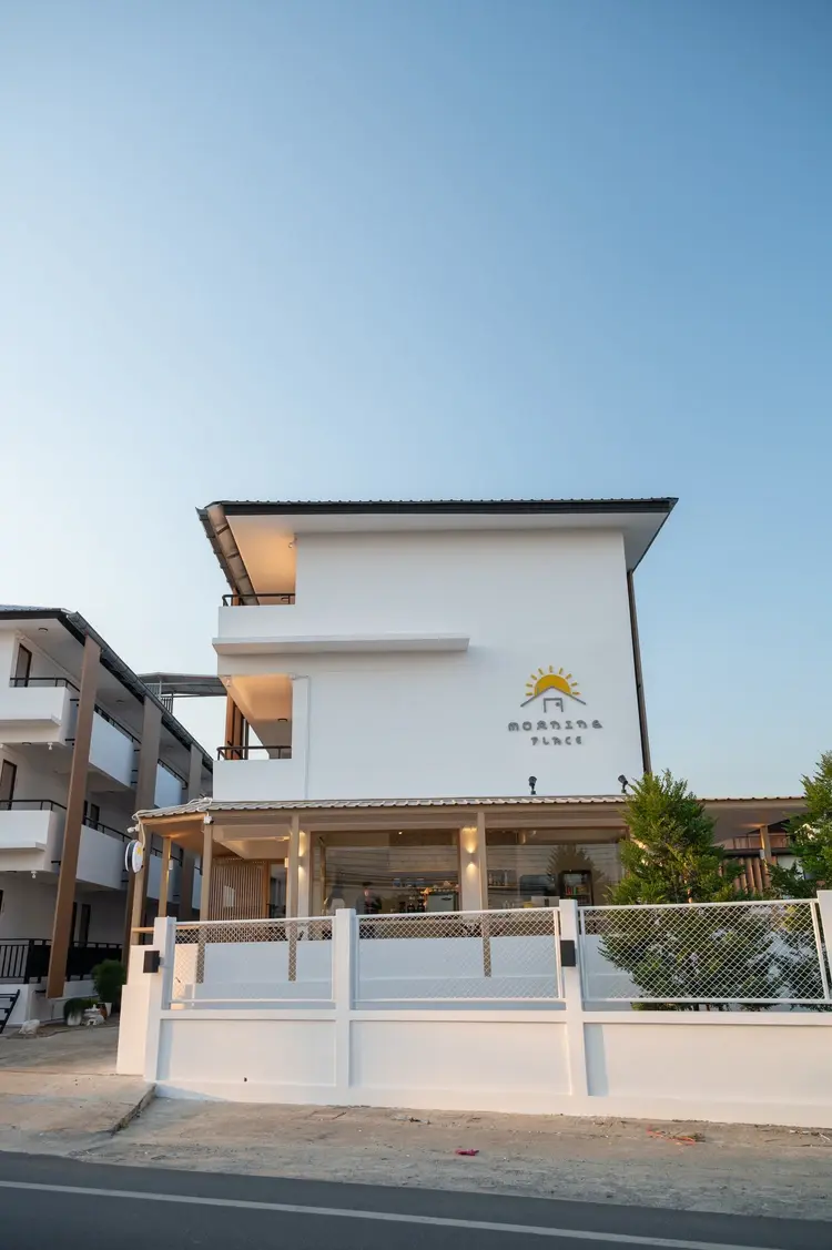 รูปภาพของมอร์นิ่ง เพลส