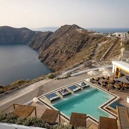 Amaze Suites