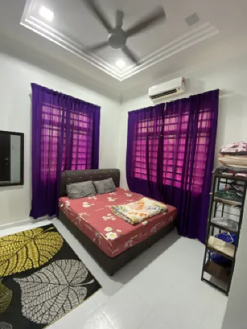 Homestay AA Hotels near Pantai Kemayang